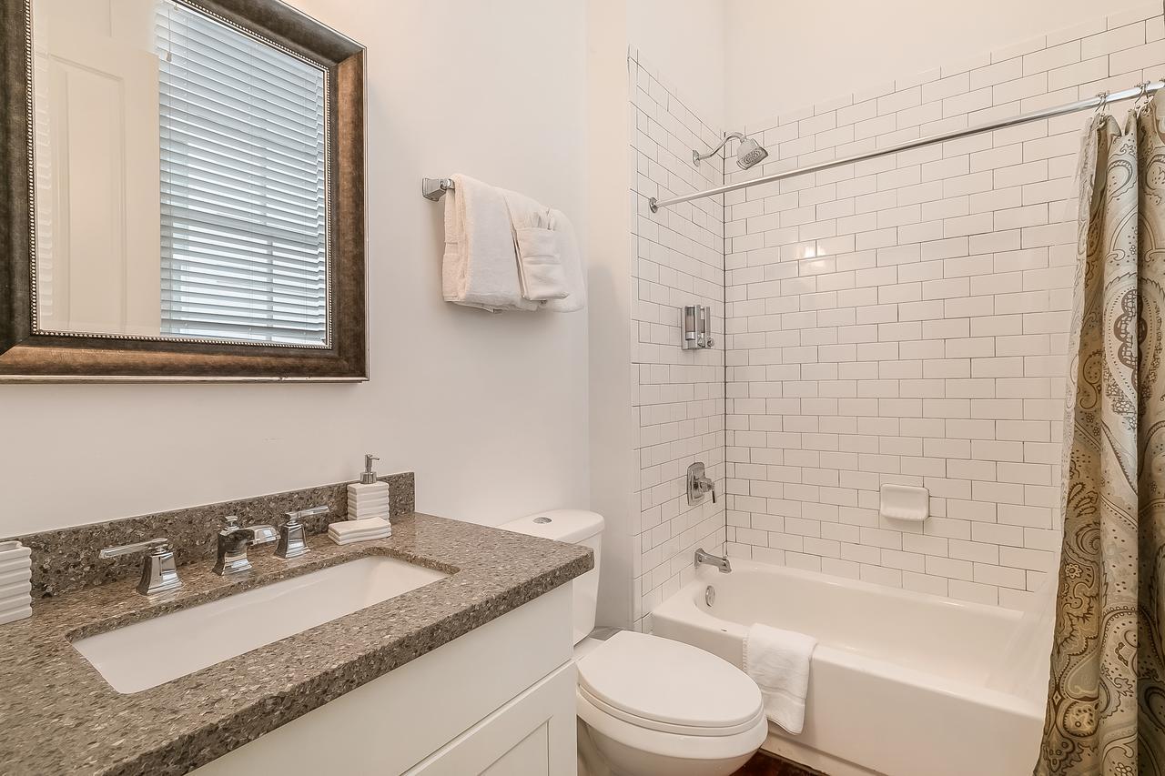 Apartmán Modern 2Br On Carondelet By Hosteeva New Orleans Exteriér fotografie